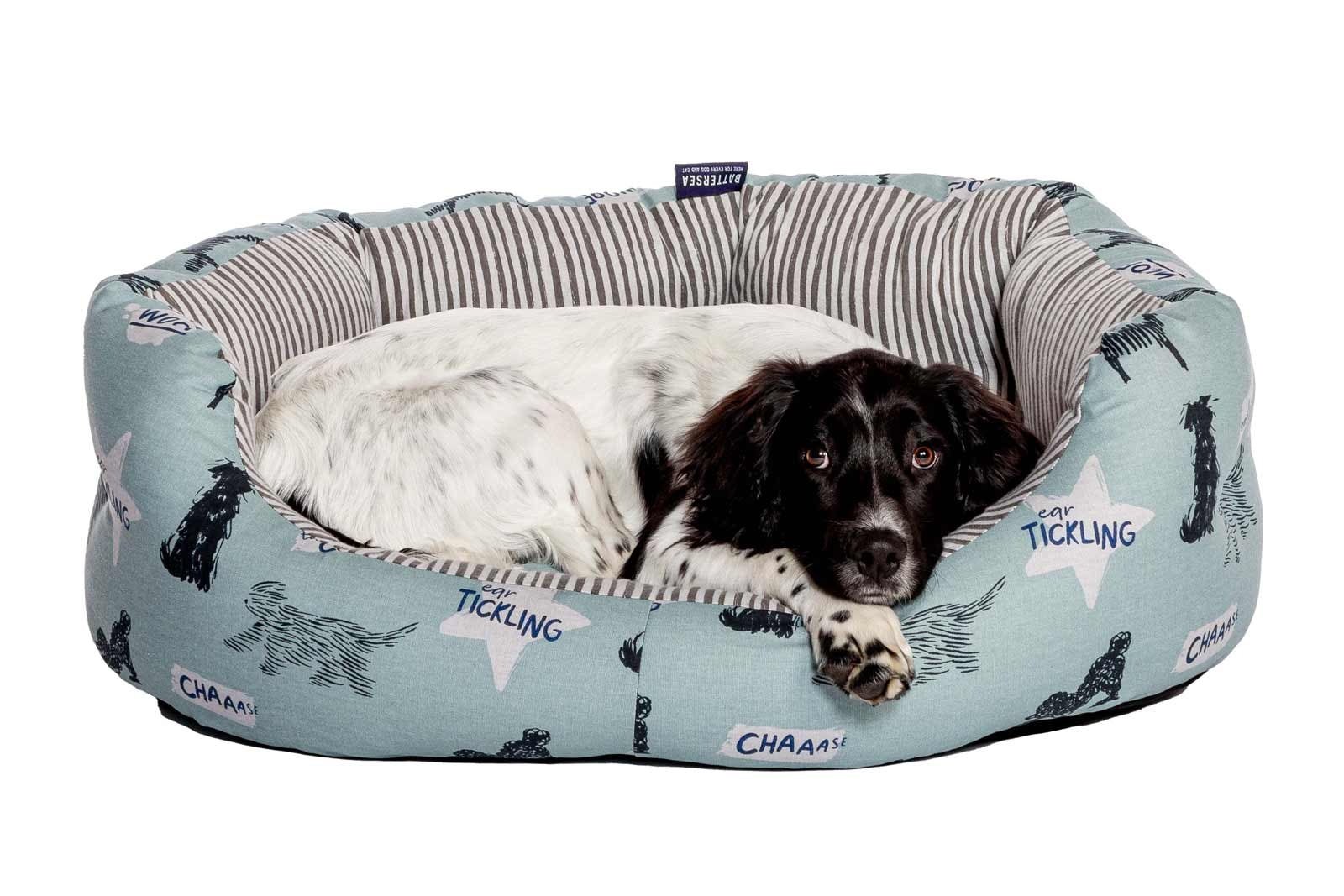 Battersea Playful Dog Deluxe Slumber Dog Bed with Dog