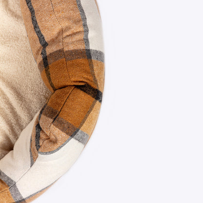 Close-up of a Danish Design Bowmore Deluxe Slumber Dog Bed – Sand