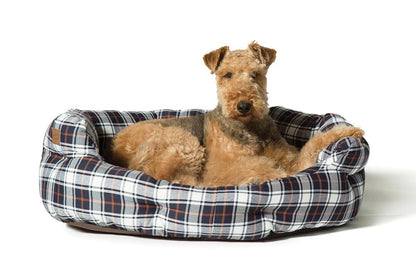 Danish Design Lumberjack Deluxe Slumber Dog Bed-White-Medium with Dog