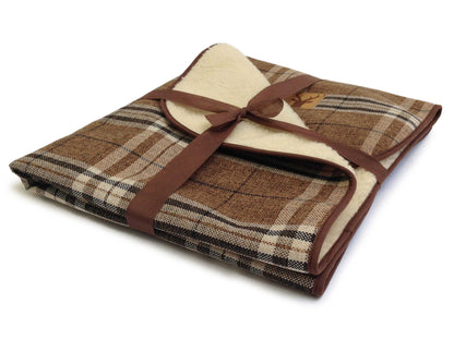 Danish Design Newton Throw